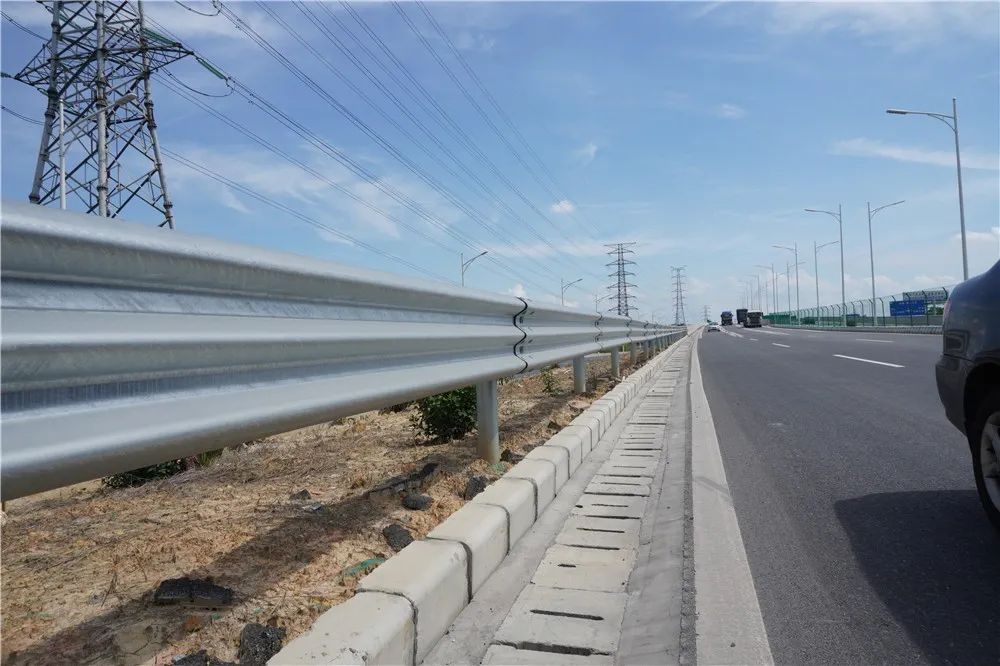 湾里高速公路护栏板